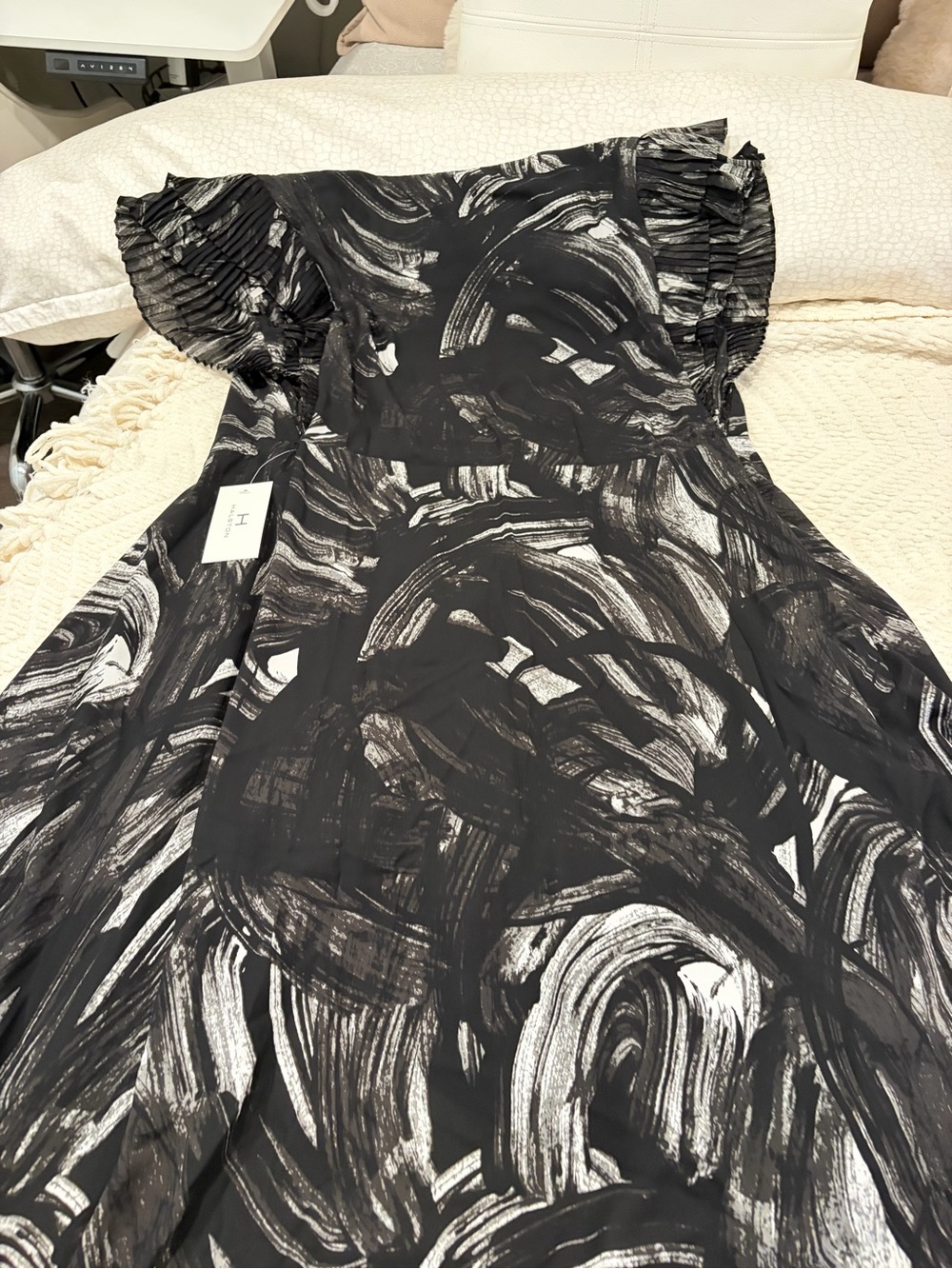 H by Halston Black and White Brushstroke Midi Dress with Ruffled Sleeves